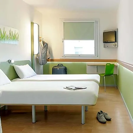 Ibis Budget Am Innenhafen Hotel *