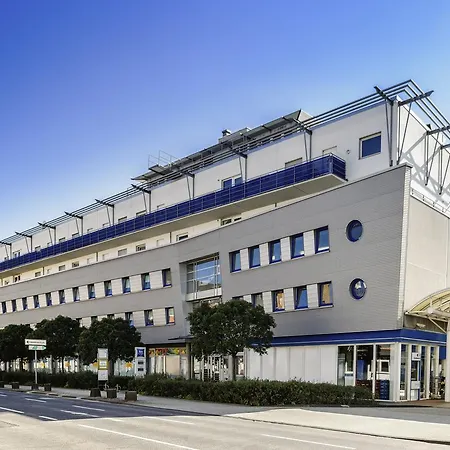 Hotel Ibis Budget Am Innenhafen *